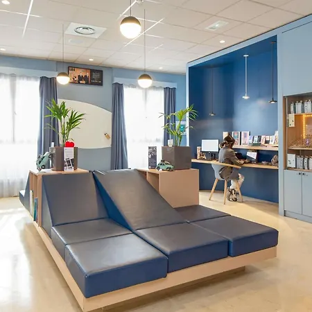 Ibis Styles Toulon Centre Port-3